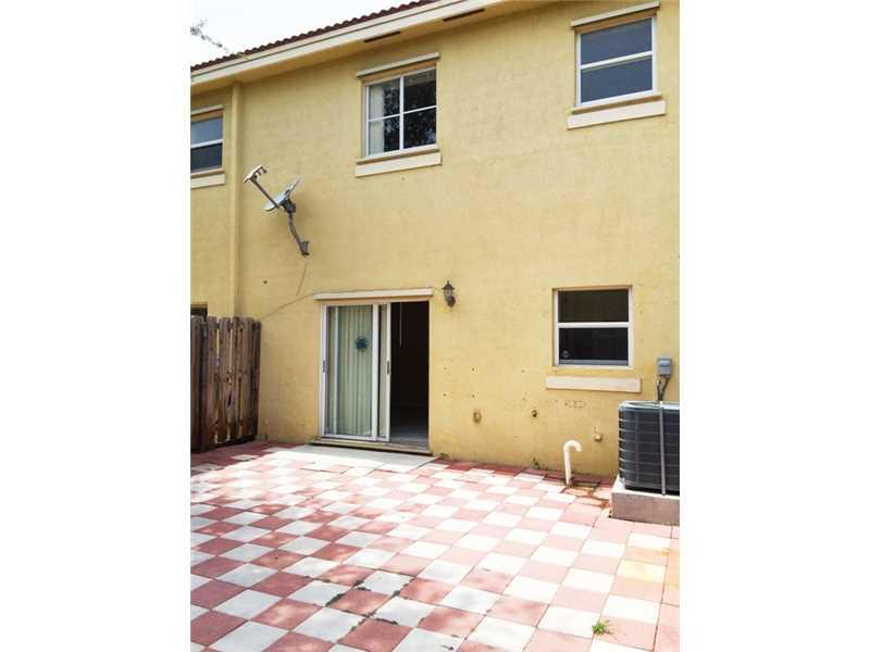 THE PALMS AT BAYSHORE - Residential Lease