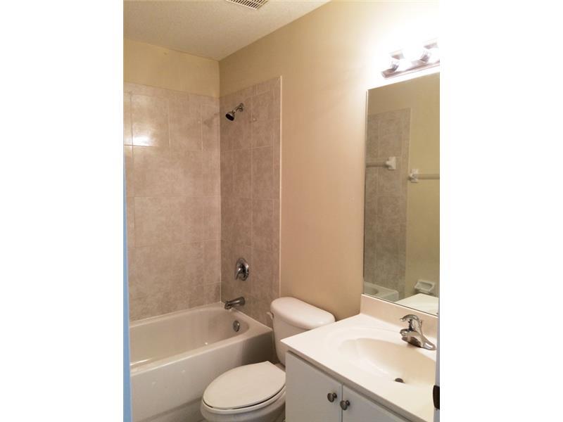 THE PALMS AT BAYSHORE - Residential Lease