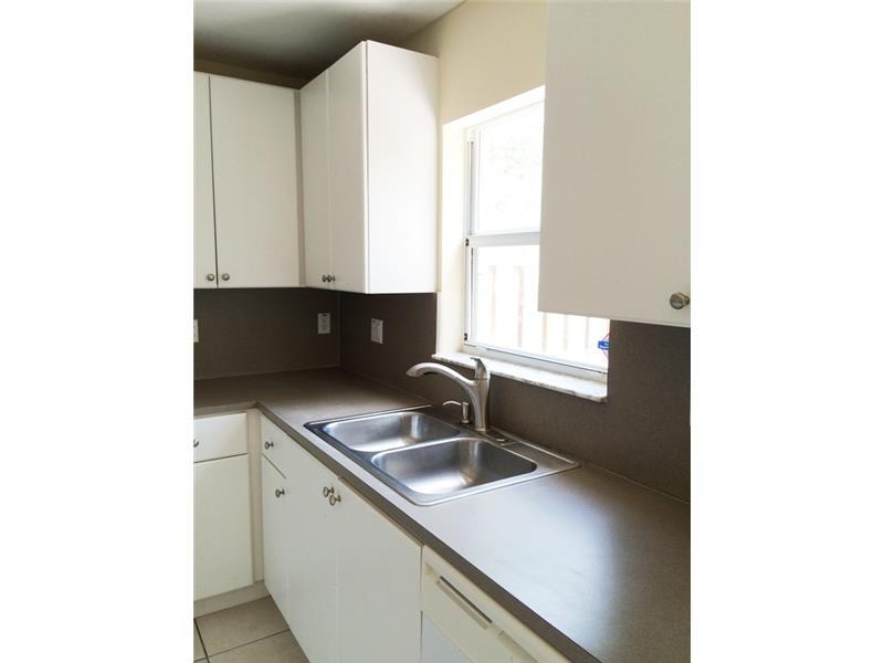 THE PALMS AT BAYSHORE - Residential Lease