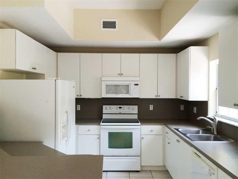 THE PALMS AT BAYSHORE - Residential Lease
