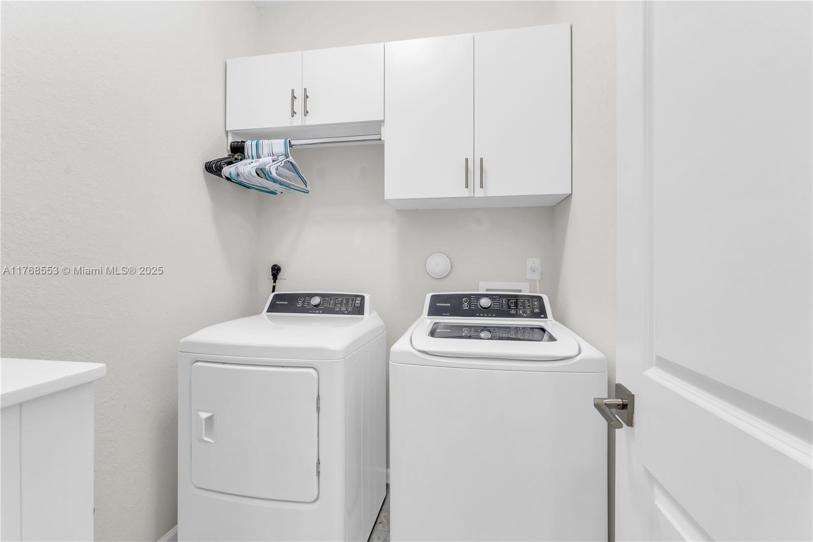 A H AT TURNPIKE SOUTH SEC - Residential