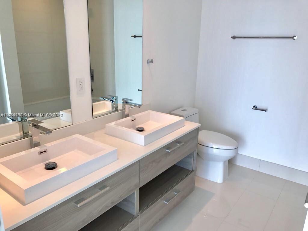 SLS BRICKELL - Residential Lease