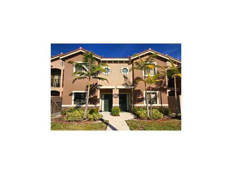THE COURTS AT BAYSHORE I - Residential Lease