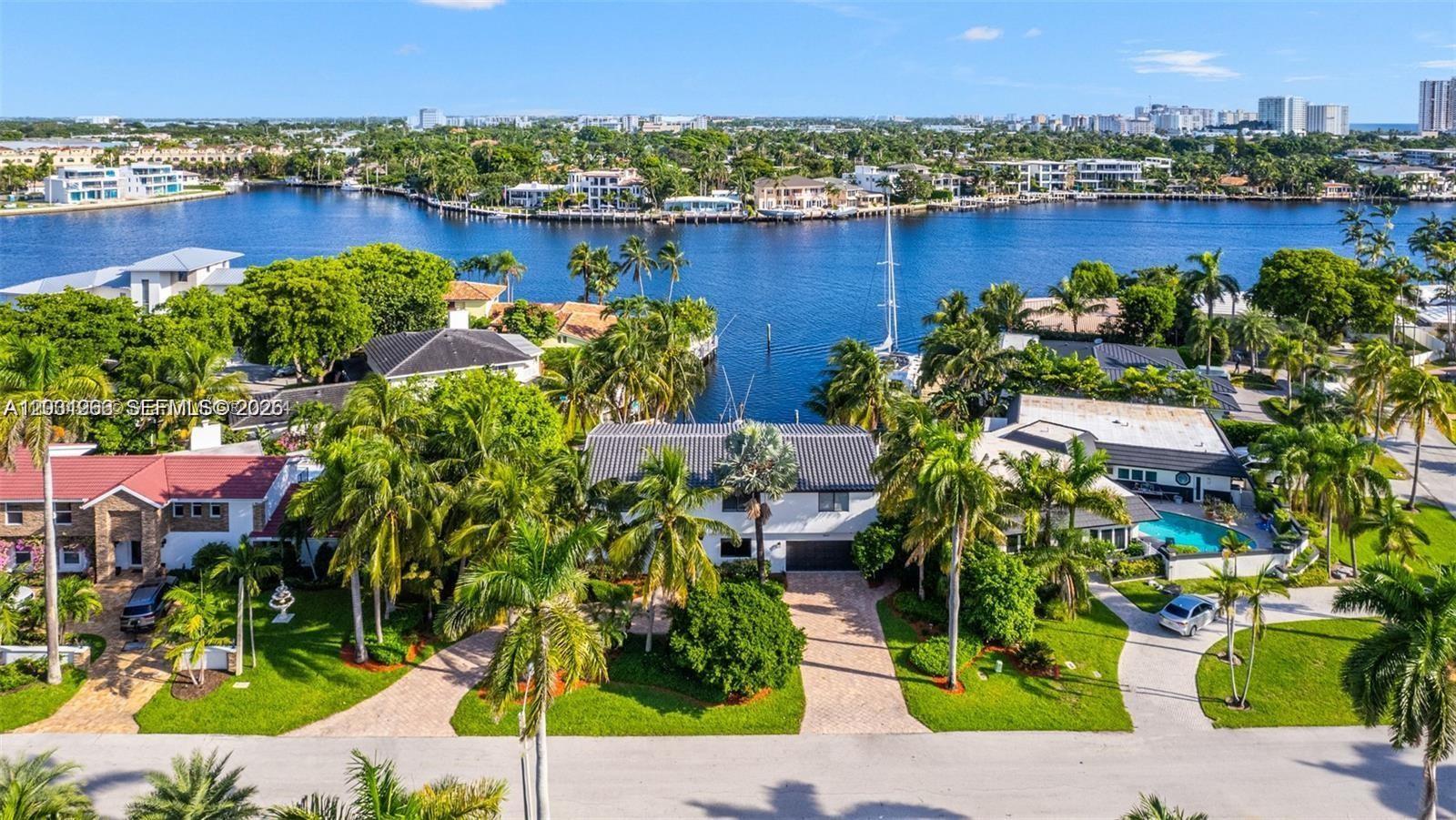 SANTA BARBARA SHORES - Residential