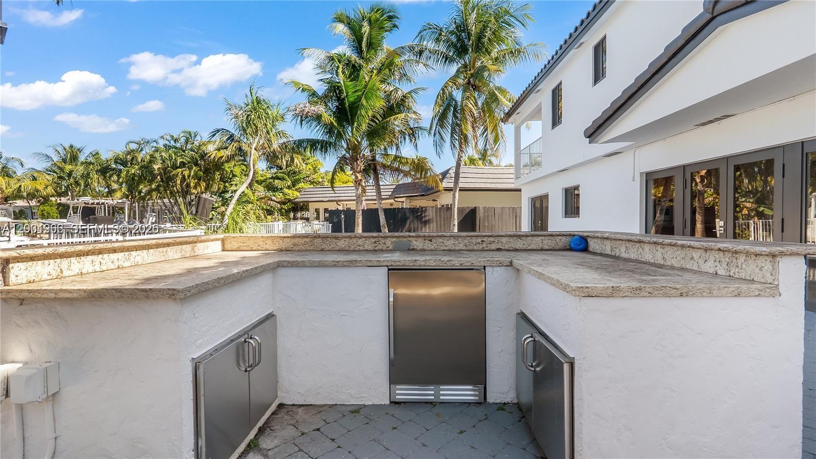 SANTA BARBARA SHORES - Residential
