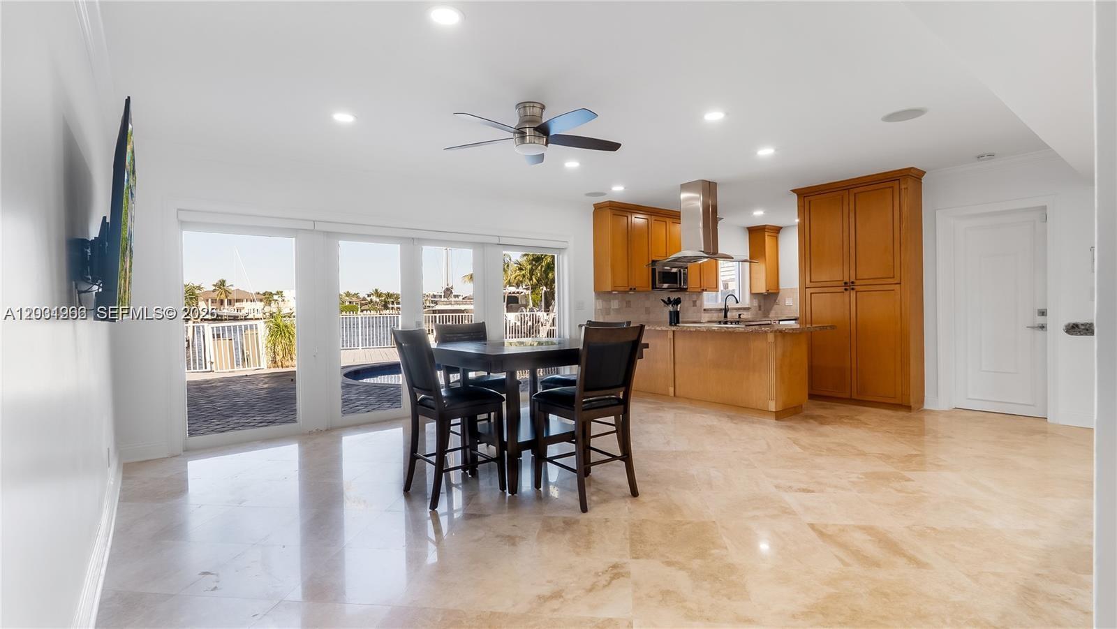 SANTA BARBARA SHORES - Residential