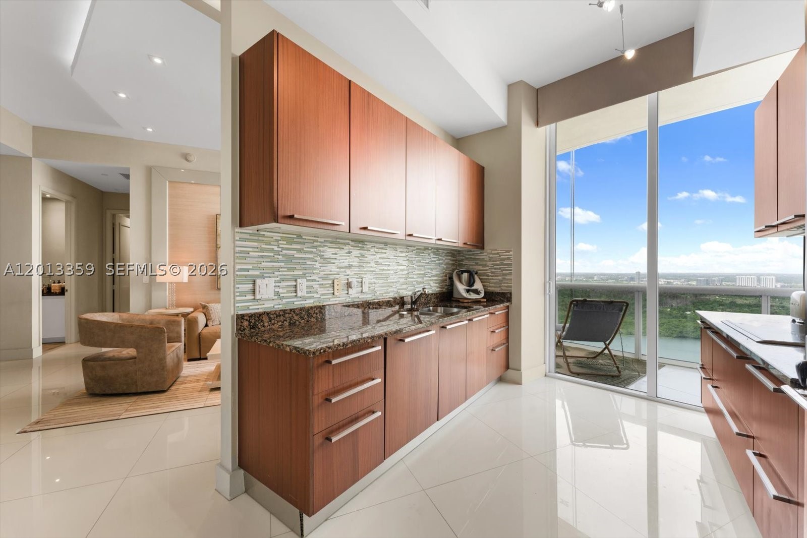 TDR TOWER III CONDO - Residential Lease