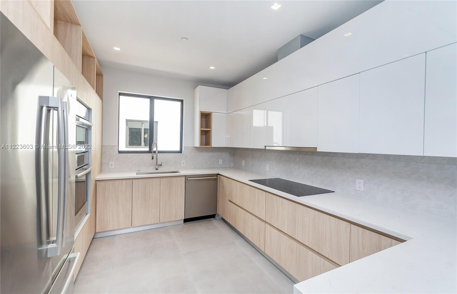 PALMHURST - Residential Lease