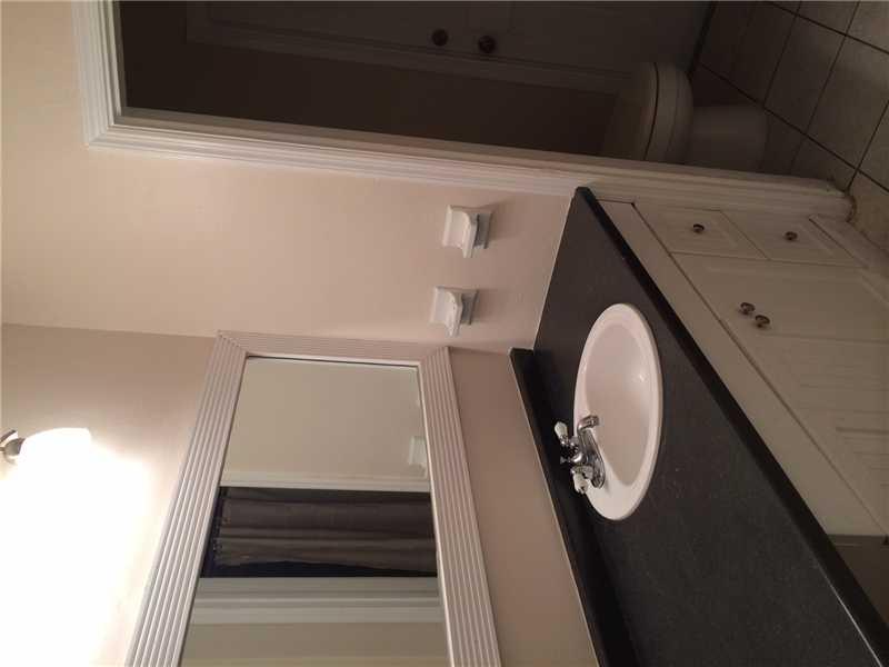 KENDALL GREEN SEC E 52-23 - Residential Lease