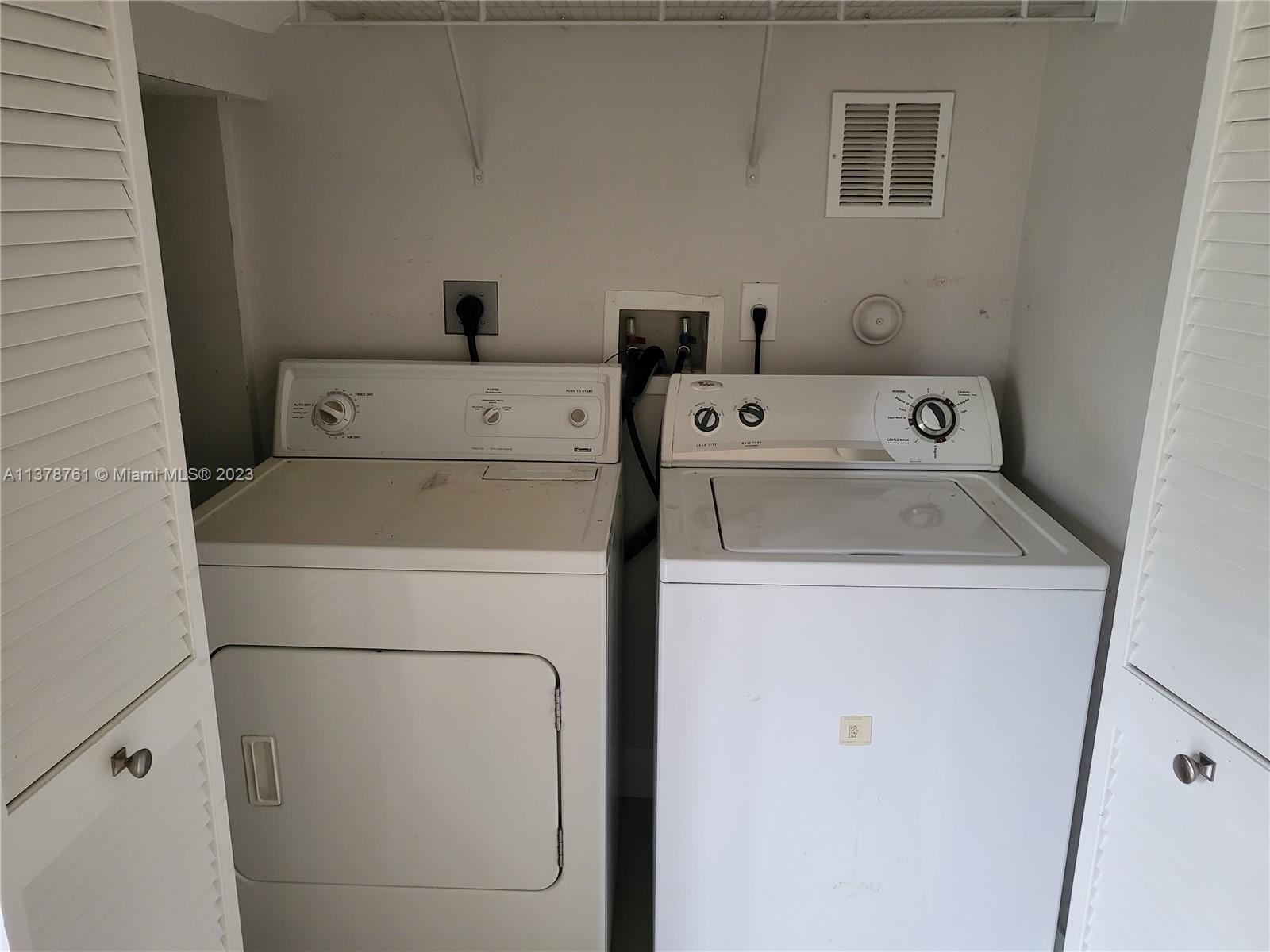 THE COURTS AT BAYSHORE I - Residential Lease
