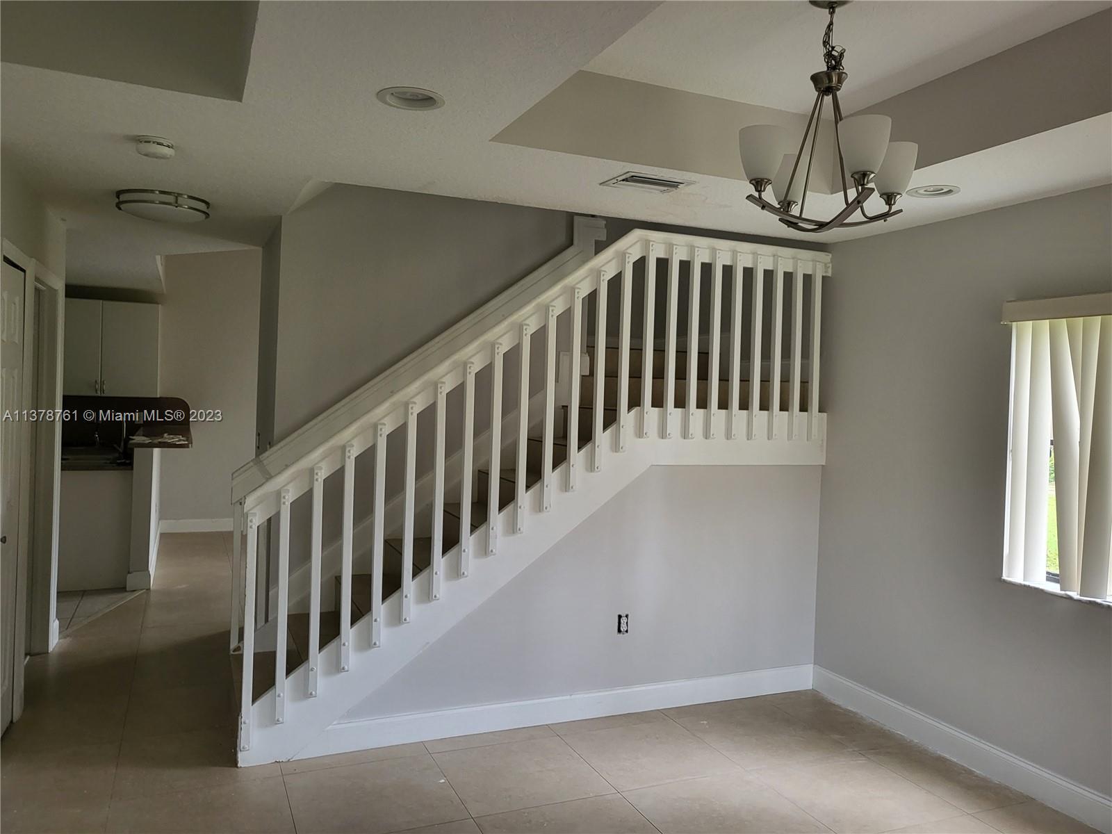 THE COURTS AT BAYSHORE I - Residential Lease