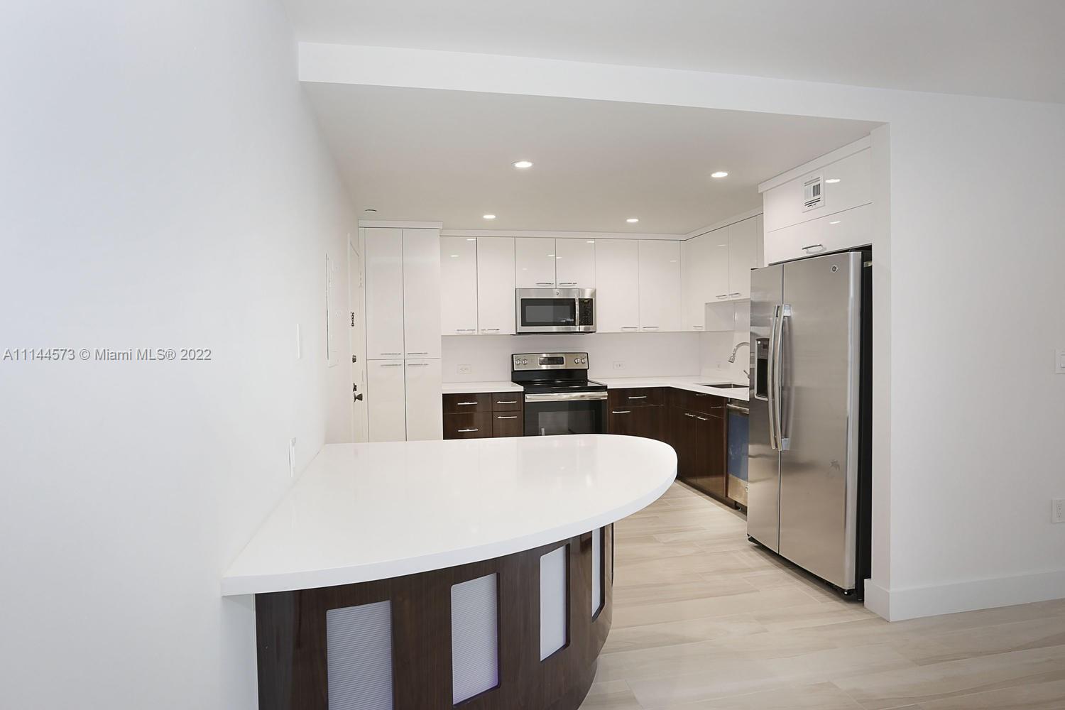 KEY BISC AMBASSADOR CONDO - Residential