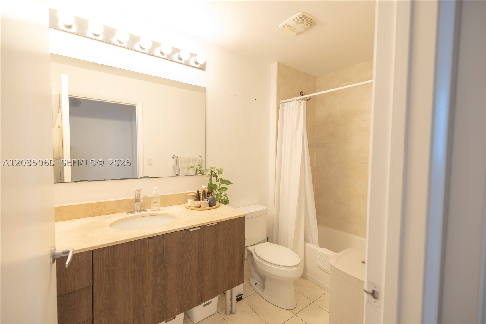 QUANTUM ON THE BAY CONDO - Residential Lease