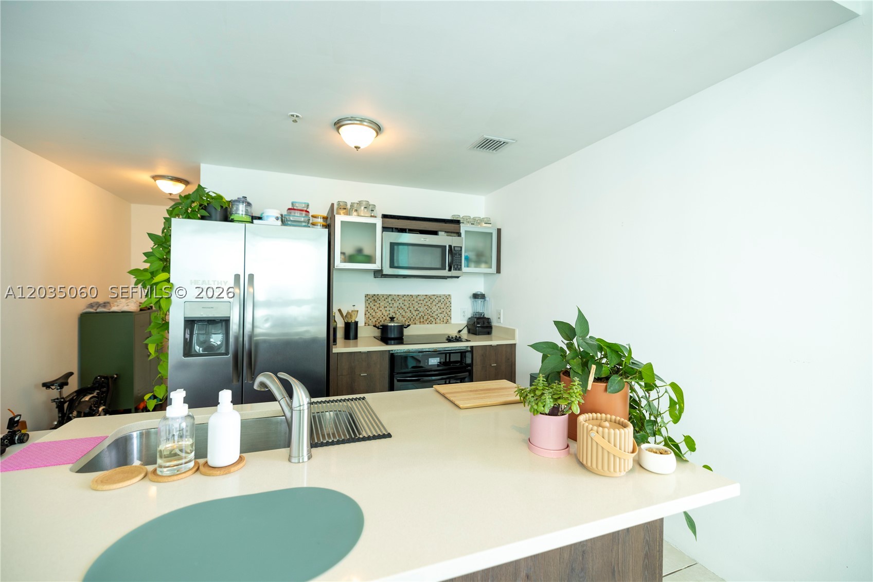 QUANTUM ON THE BAY CONDO - Residential Lease