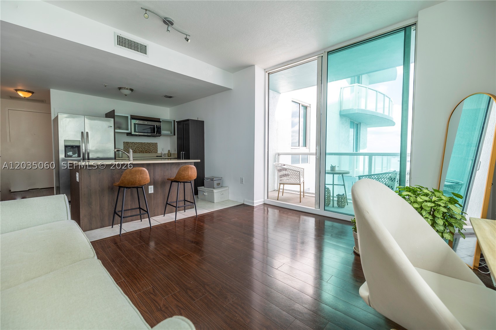 QUANTUM ON THE BAY CONDO - Residential Lease