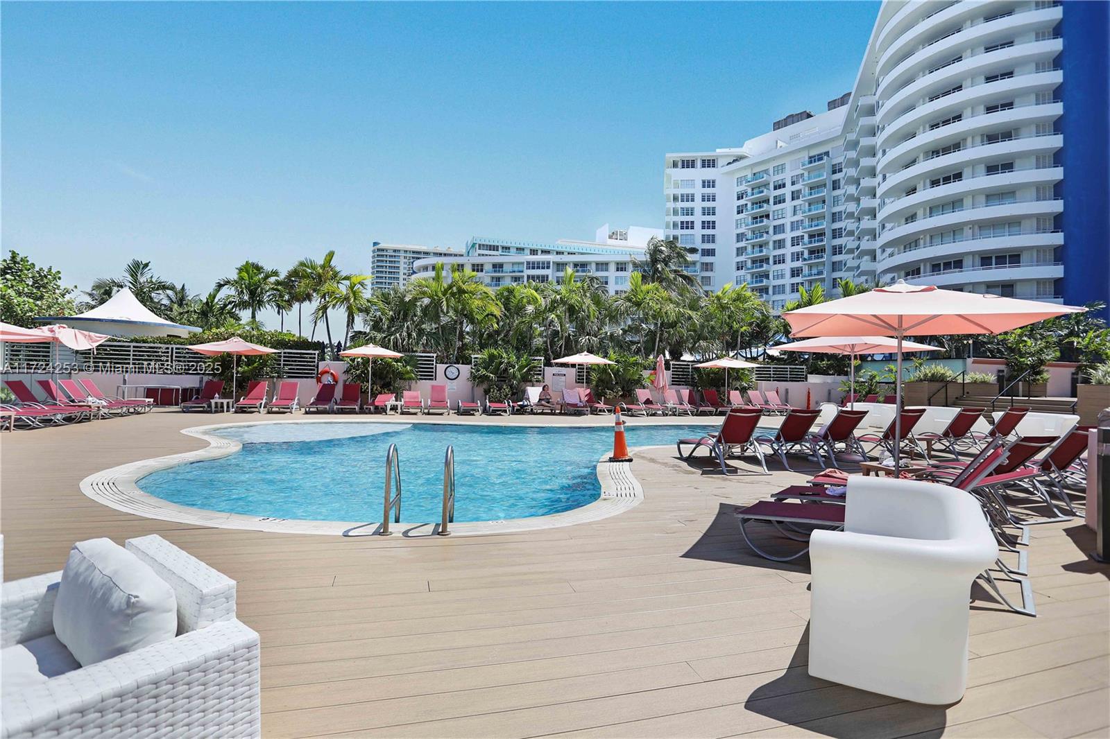 THE ALEXANDER CONDO - Residential