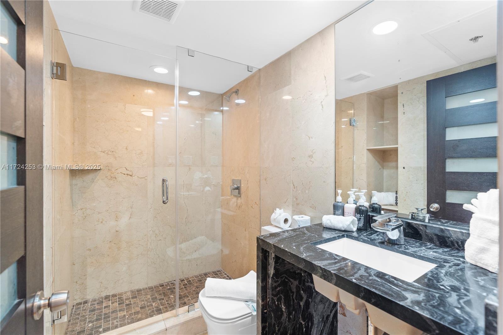 THE ALEXANDER CONDO - Residential