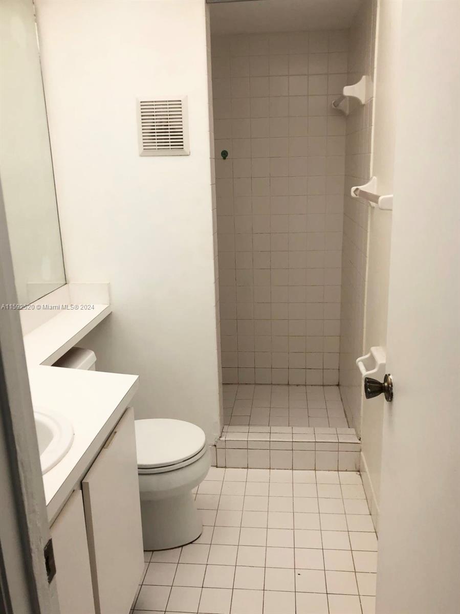 CARMEL LAKES CONDO NO 11 - Residential