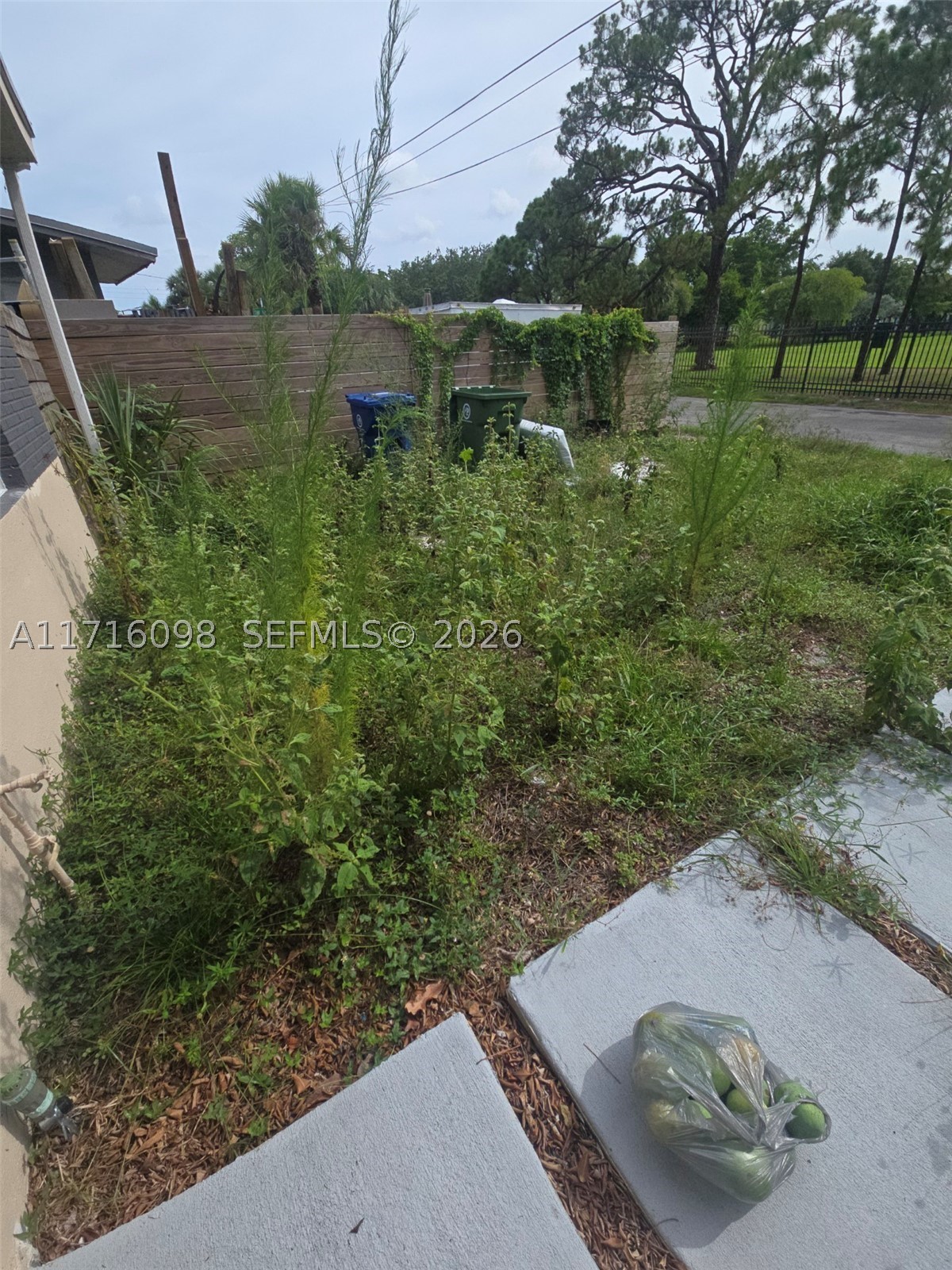 BREEZYWAY MANOR ADD - Residential