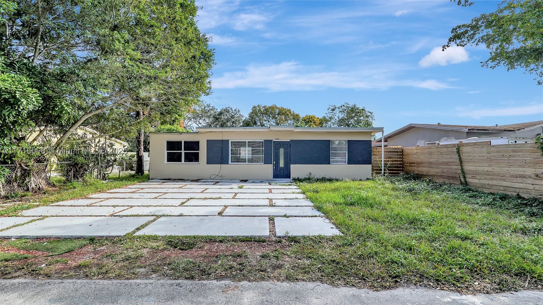 BREEZYWAY MANOR ADD - Residential