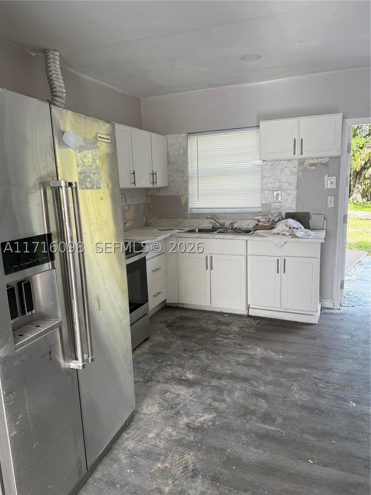 BREEZYWAY MANOR ADD - Residential
