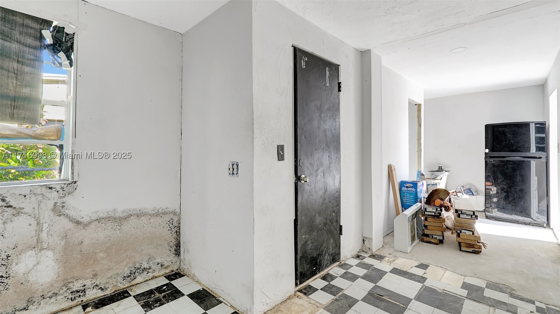 BREEZYWAY MANOR ADD - Residential