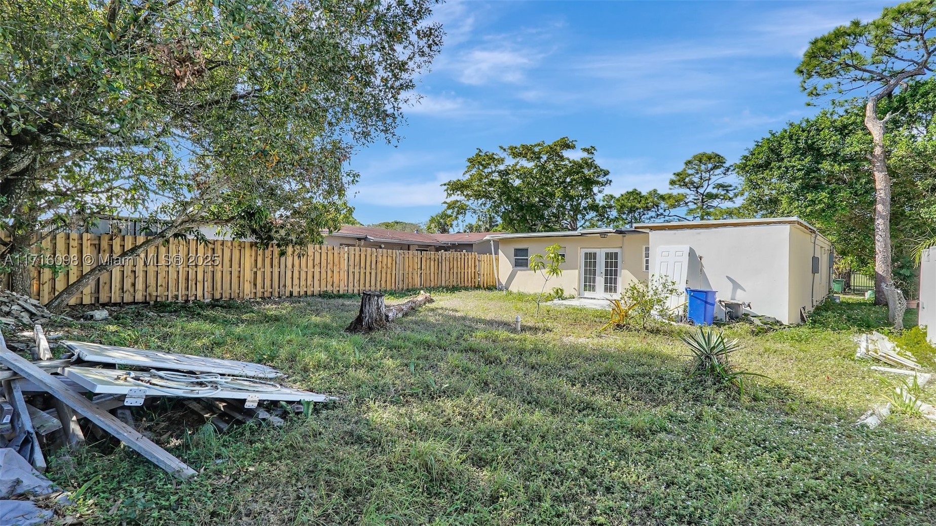 BREEZYWAY MANOR ADD - Residential