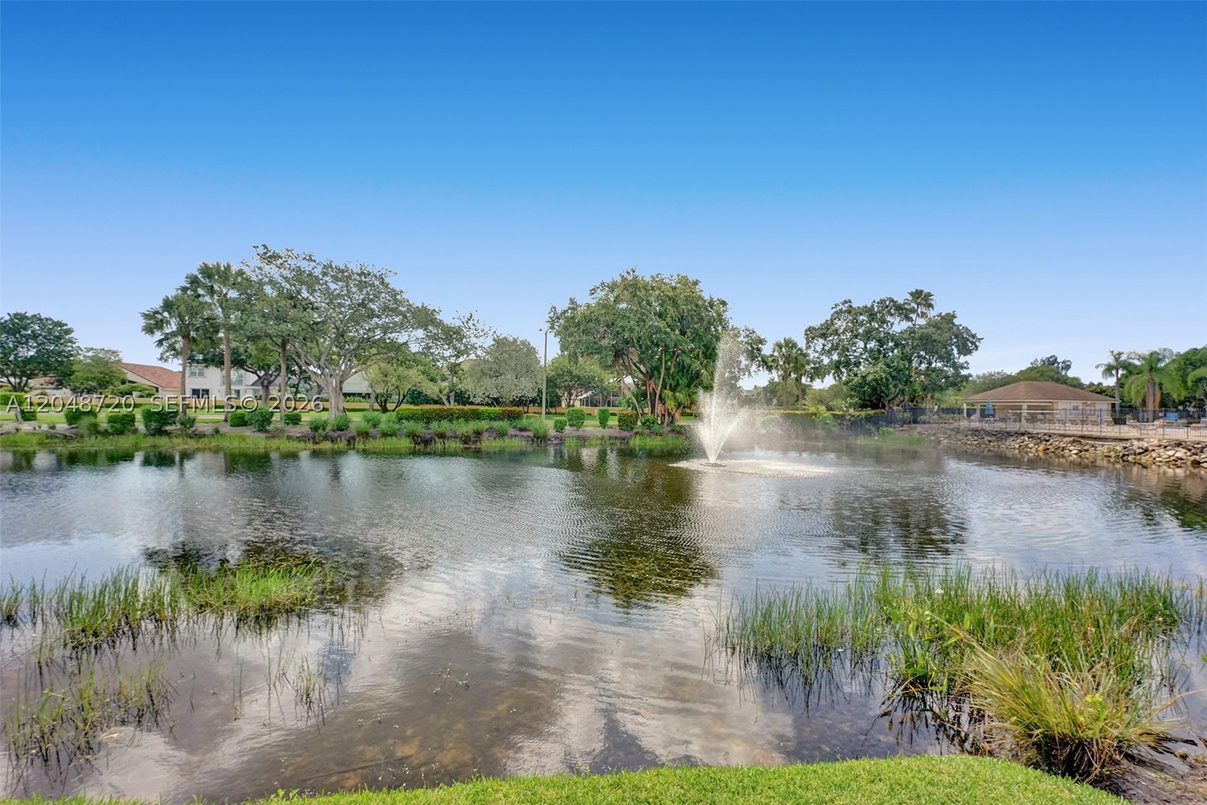 LAWRENCE GROVE 1 - Residential Lease