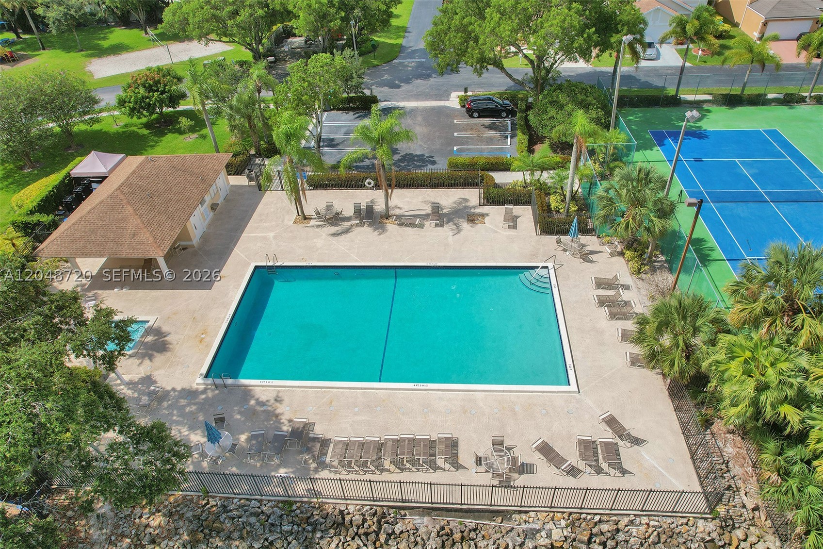 LAWRENCE GROVE 1 - Residential Lease