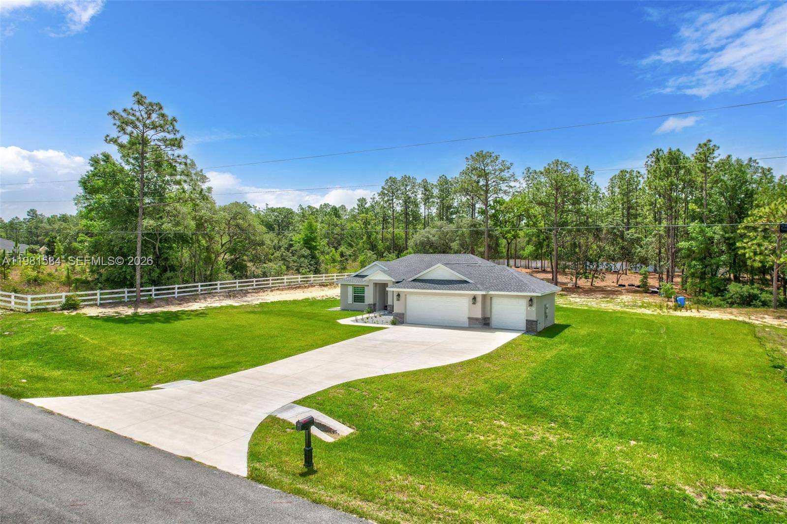 ROLLING HILLS UNIT 4 HILLS - Residential