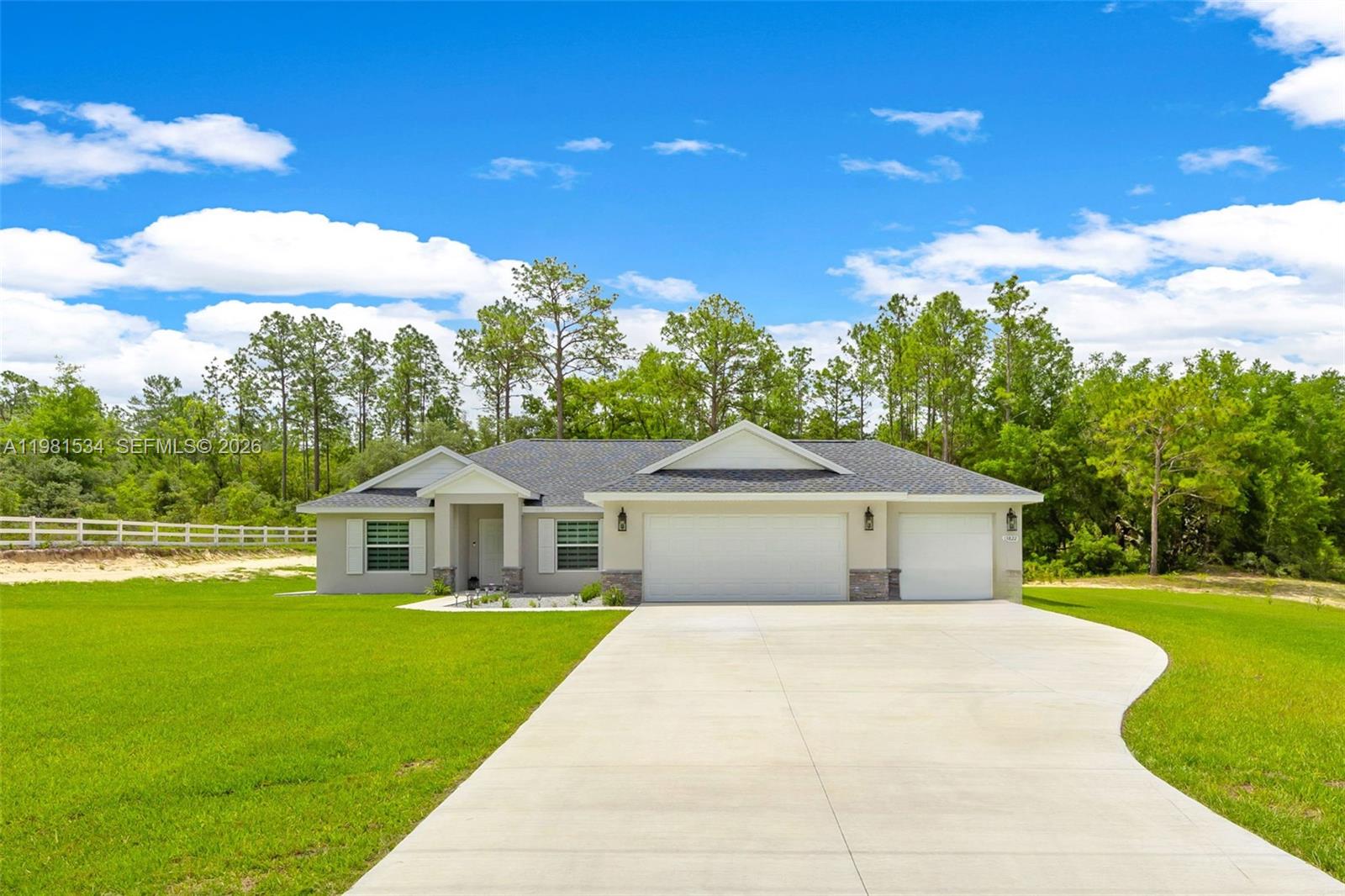 ROLLING HILLS UNIT 4 HILLS - Residential