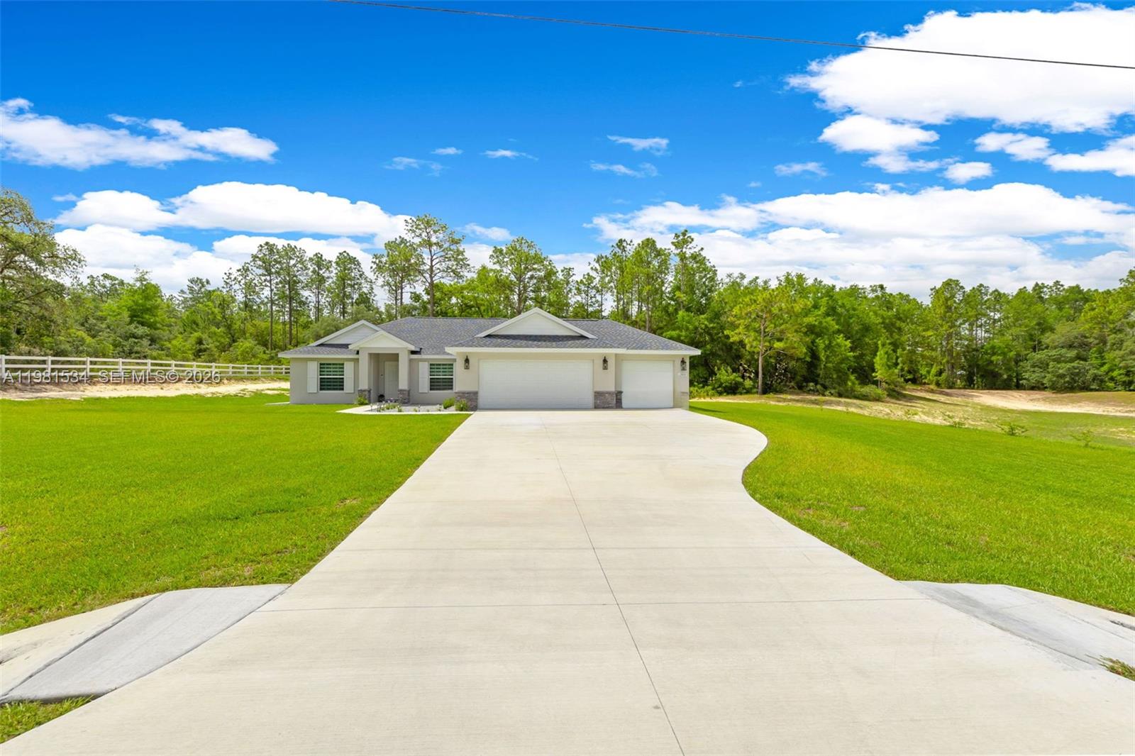 ROLLING HILLS UNIT 4 HILLS - Residential
