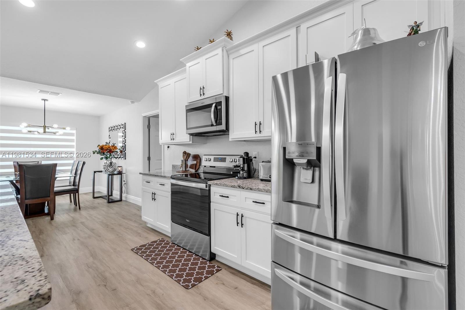 ROLLING HILLS UNIT 4 HILLS - Residential