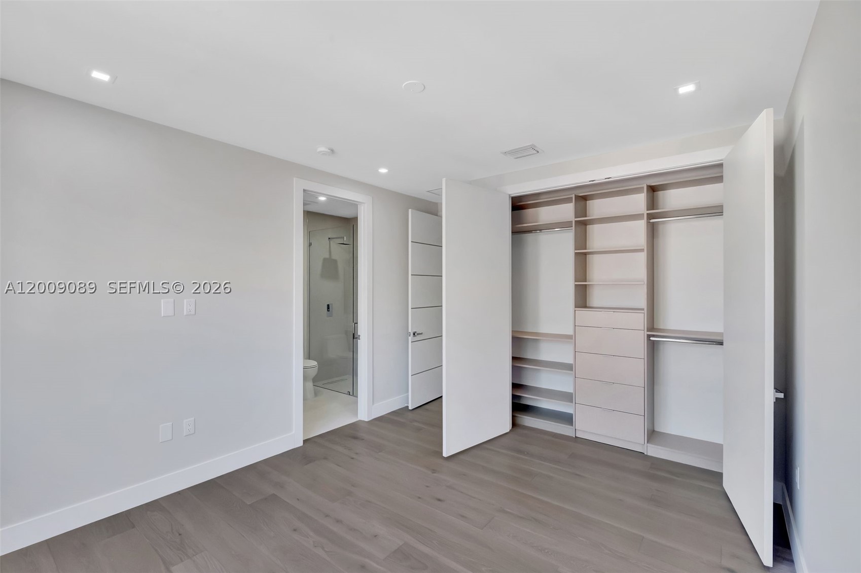 SKYVIEW HOMES CONDO - Residential