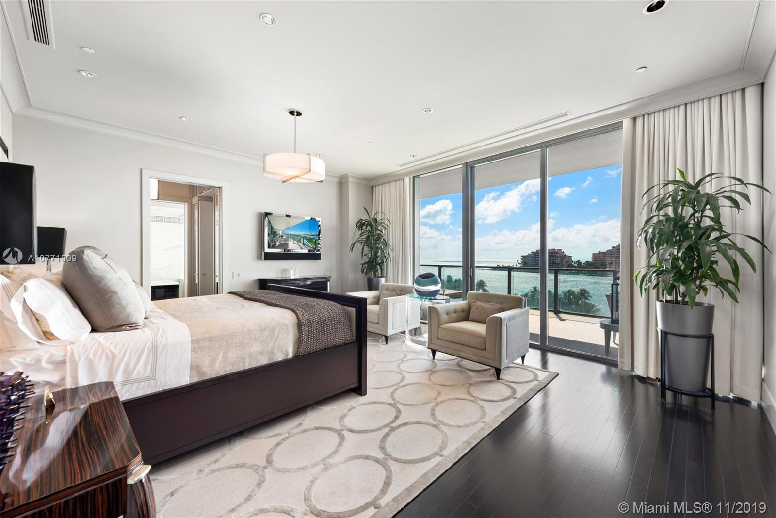 APOGEE CONDO - Residential