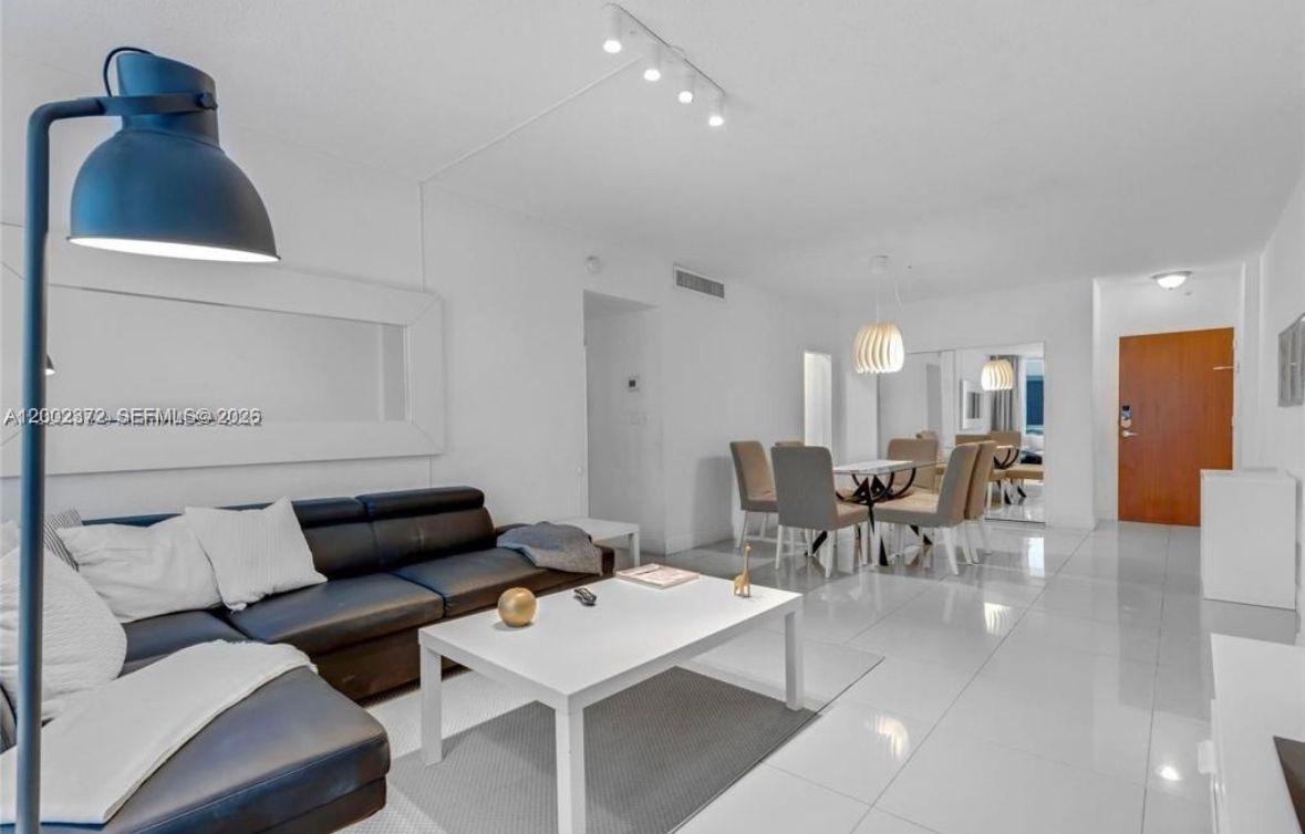 TIDES ON HOLLYWOOD BEACH - Residential