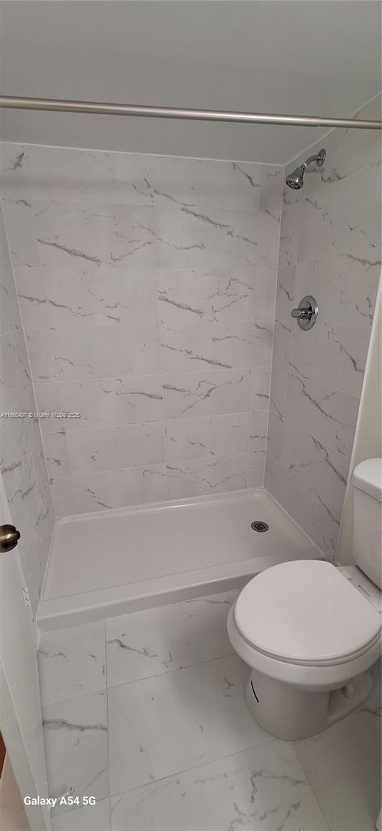 HAMPTON COURT CONDO - Residential Lease