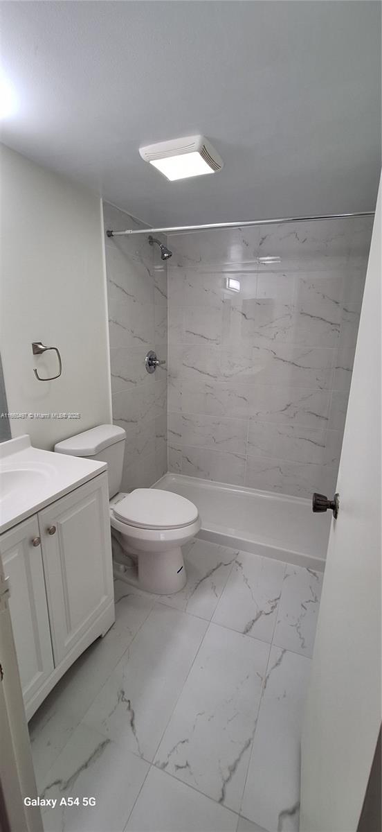 HAMPTON COURT CONDO - Residential Lease