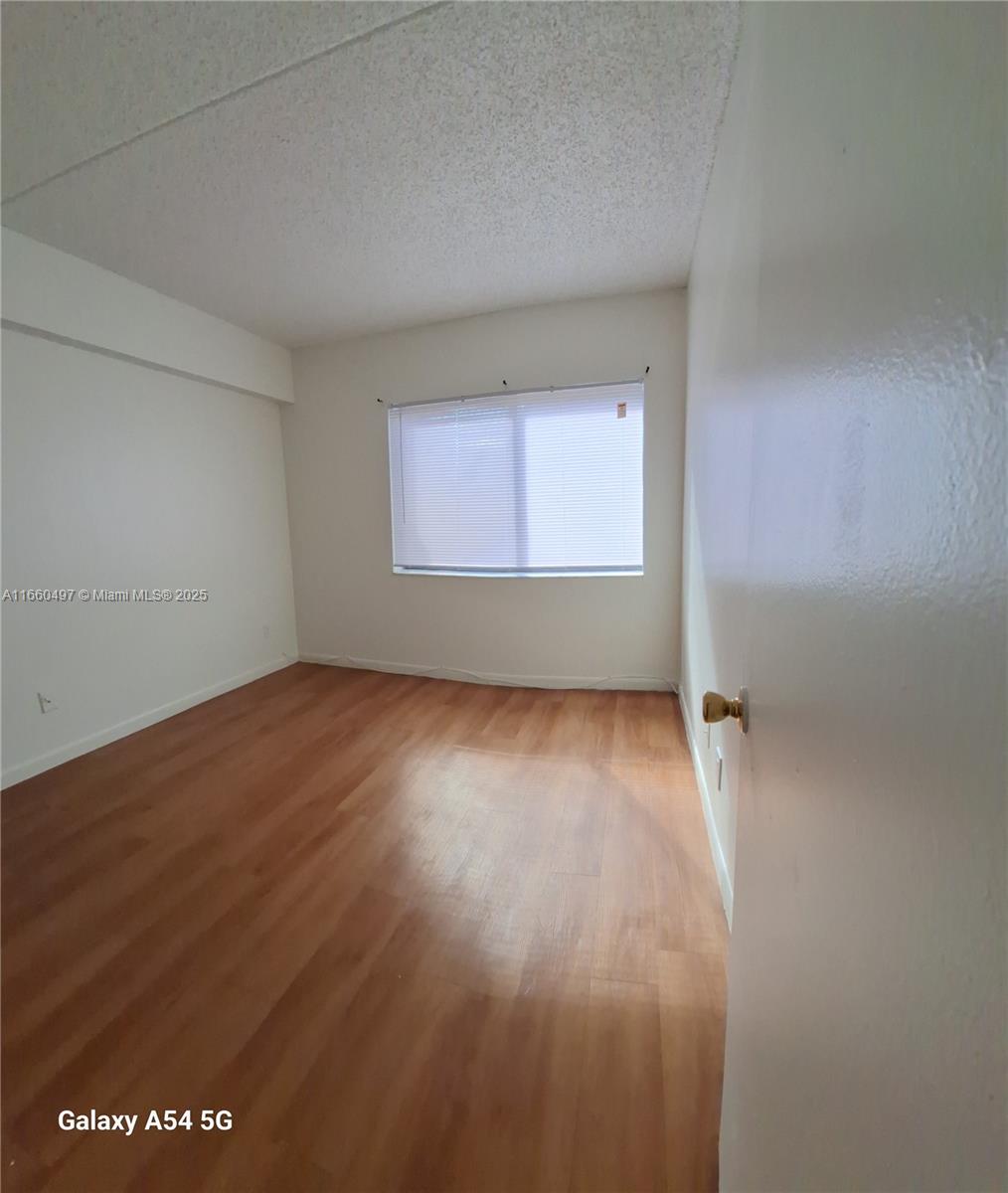 HAMPTON COURT CONDO - Residential Lease