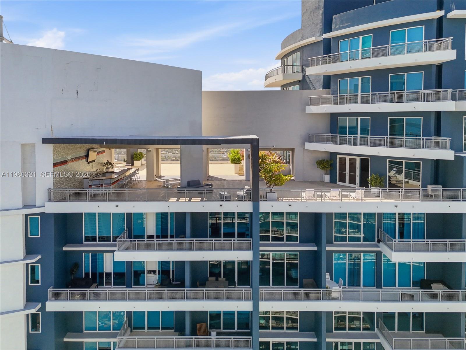 INFINITY AT BRICKELL COND - Residential