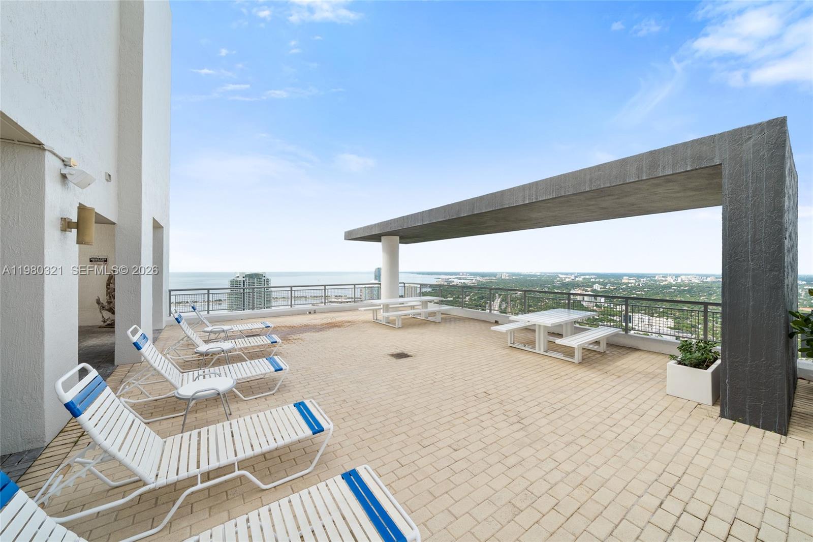 INFINITY AT BRICKELL COND - Residential