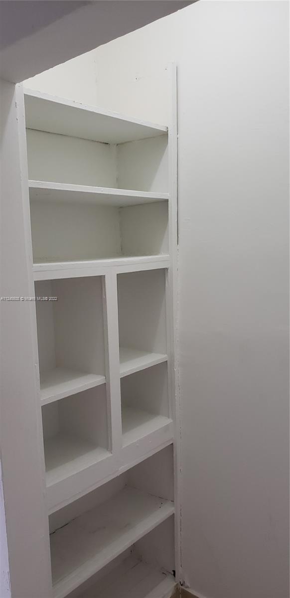 PINEWOOD PARK PL AMD 2ND - Residential Lease