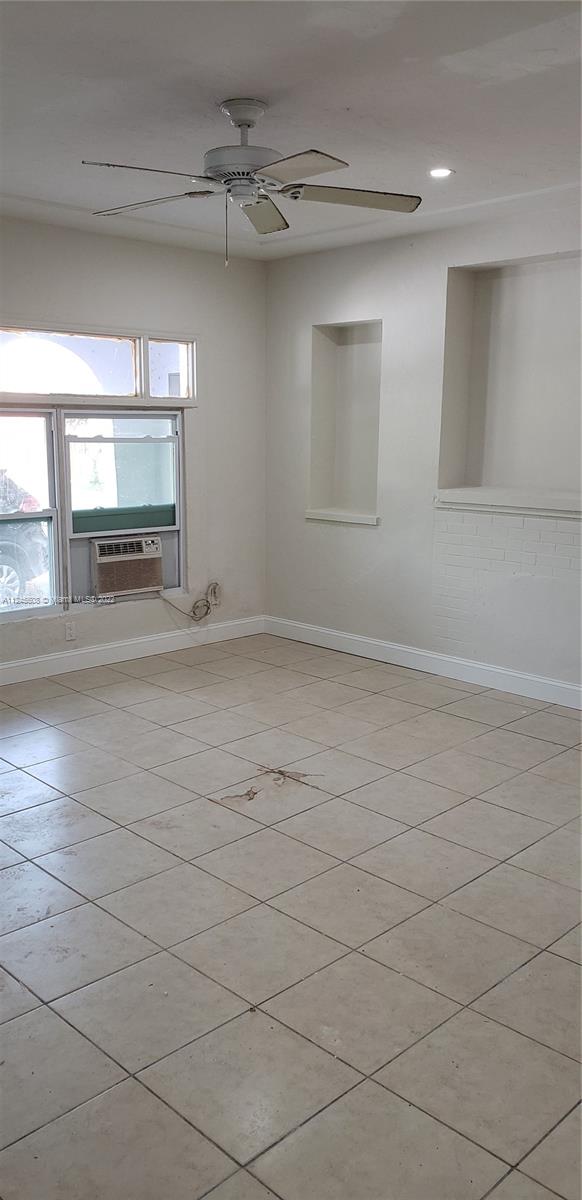 PINEWOOD PARK PL AMD 2ND - Residential Lease
