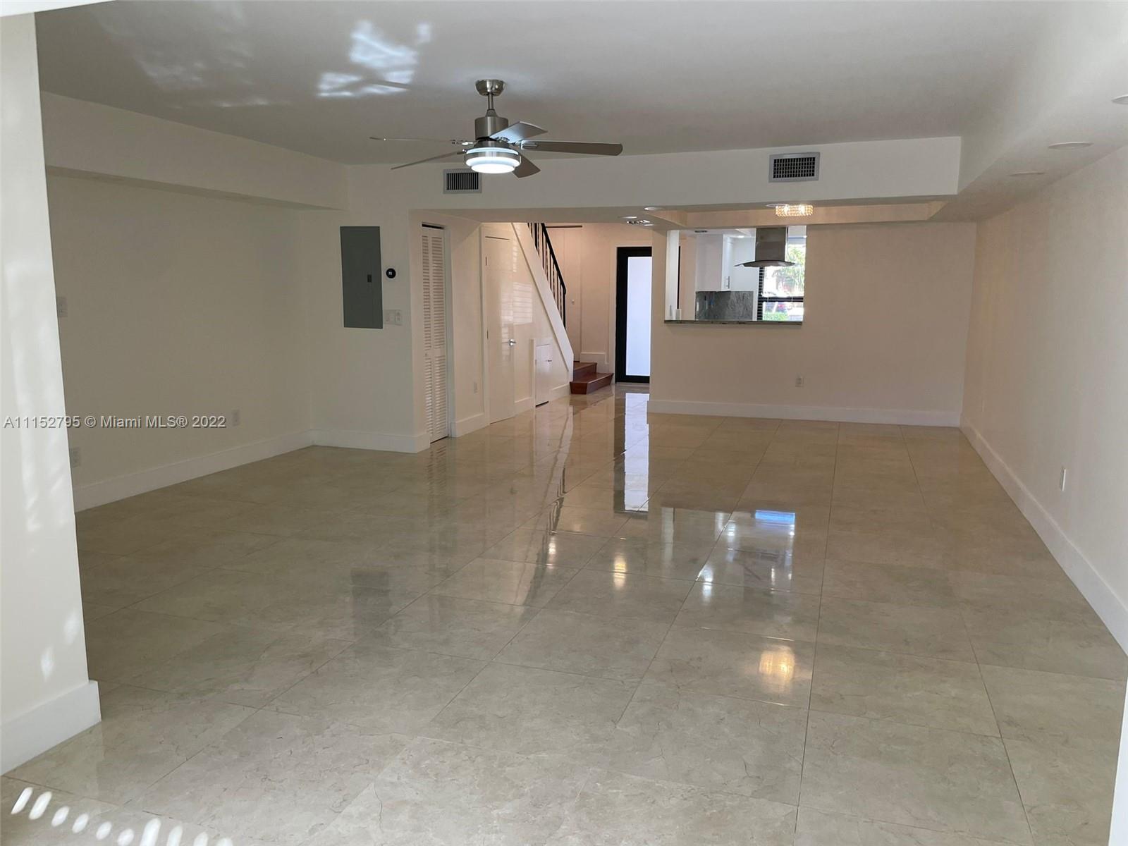 BEACH CLUB VILLAS CONDO - Residential Lease