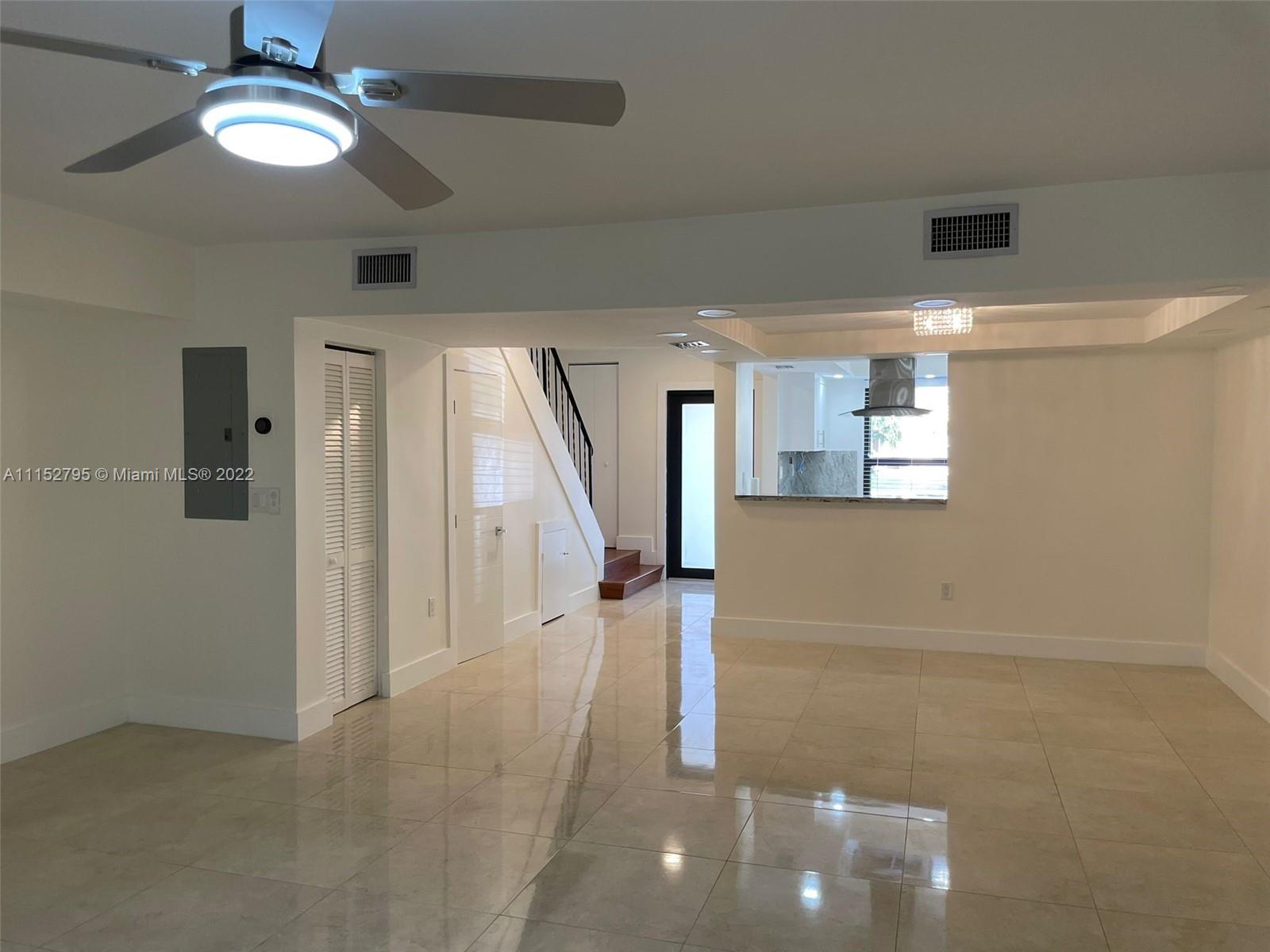 BEACH CLUB VILLAS CONDO - Residential Lease