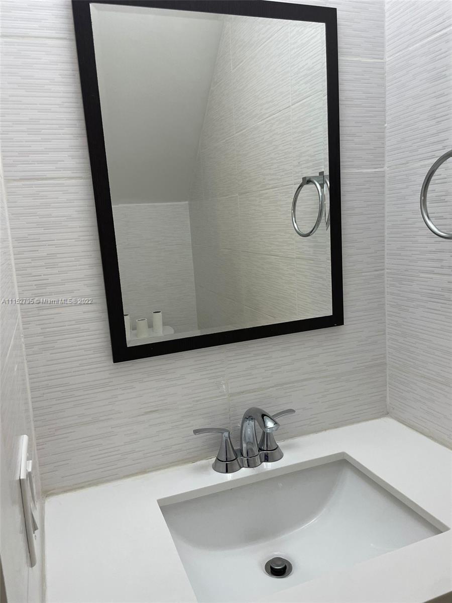 BEACH CLUB VILLAS CONDO - Residential Lease