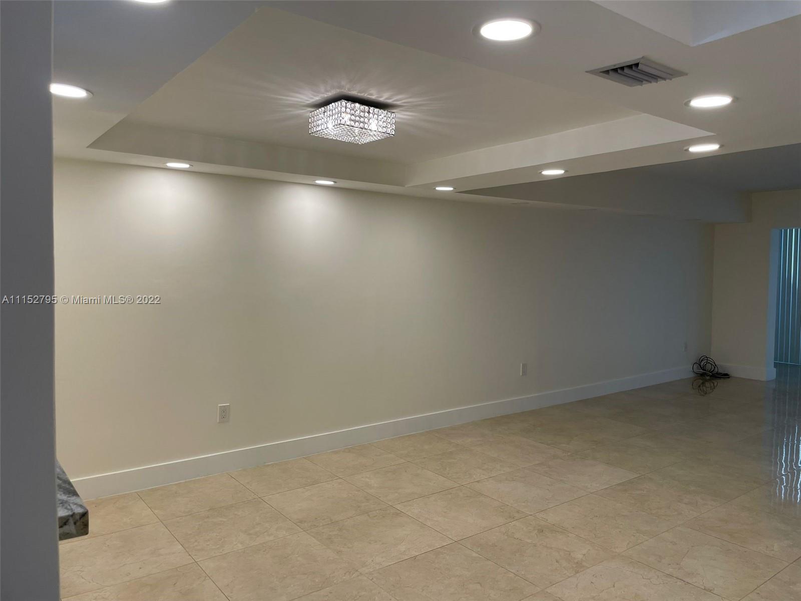 BEACH CLUB VILLAS CONDO - Residential Lease