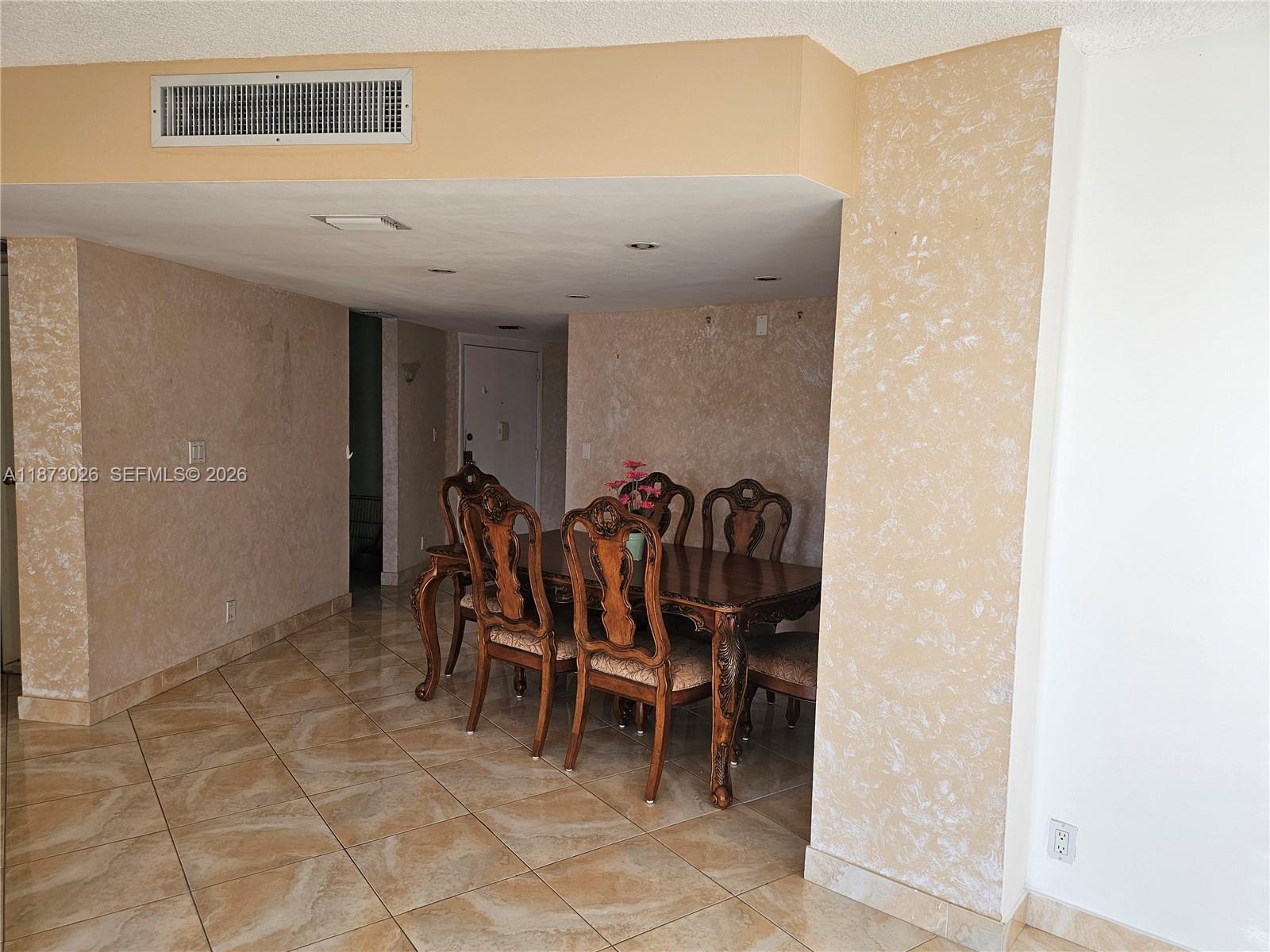BISCAYA IV CONDO - Residential