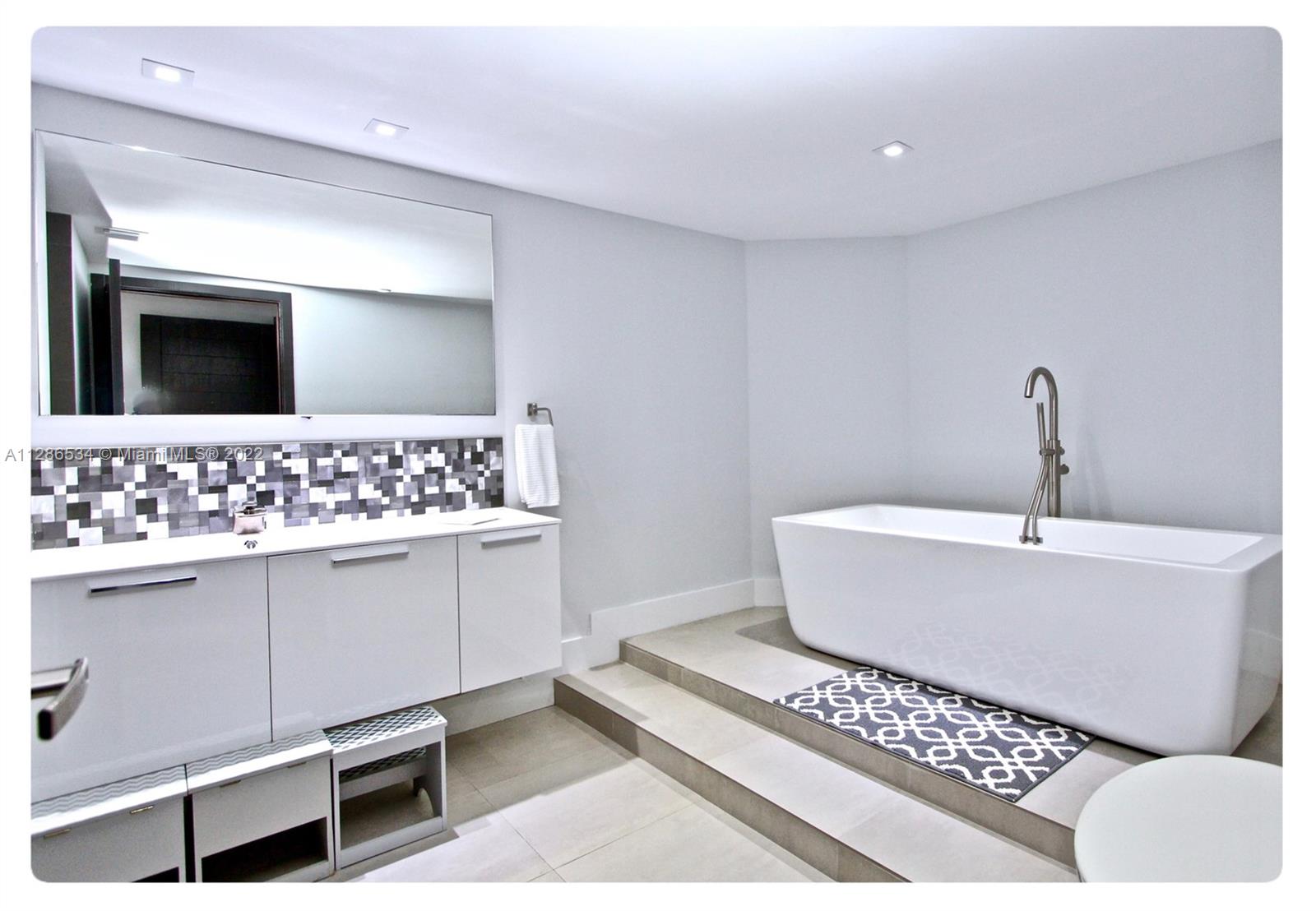 3000 ISL BLVD WILLIAMS IS - Residential Lease