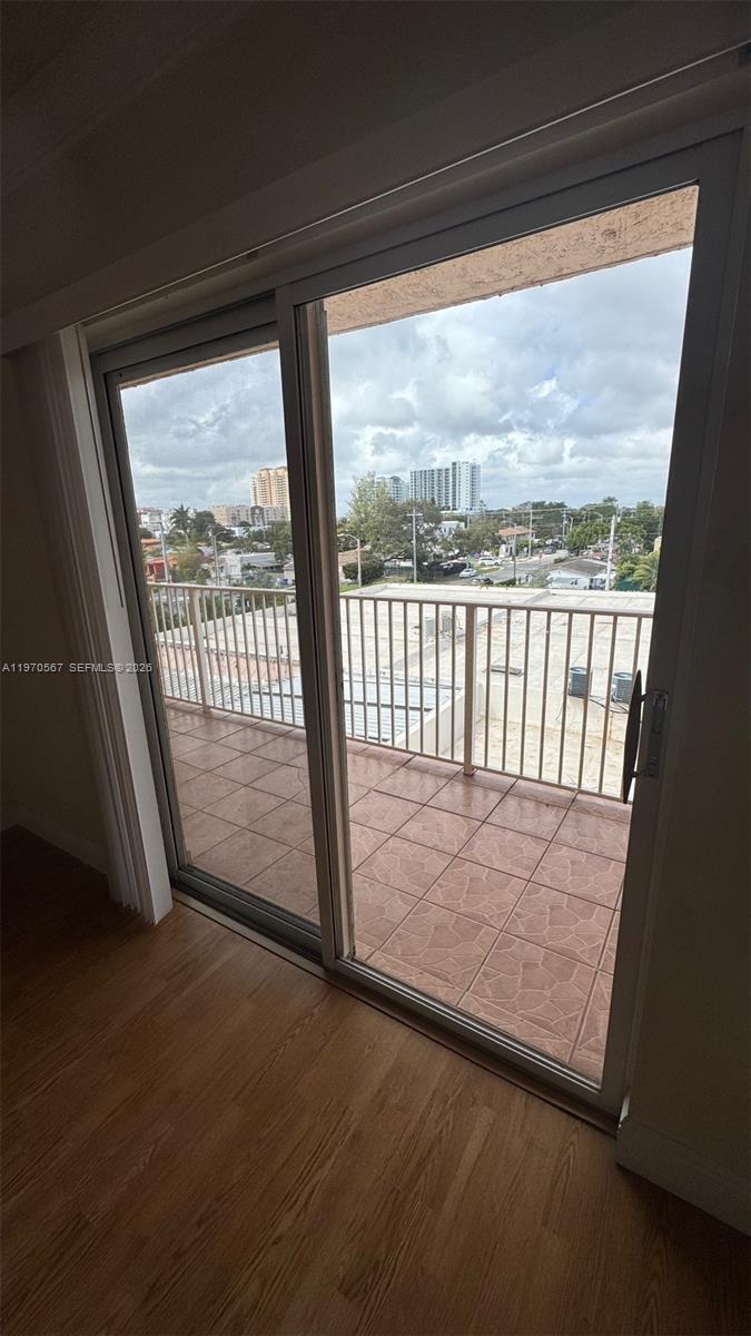 CITY VIEW BY THE GROVE CO - Residential